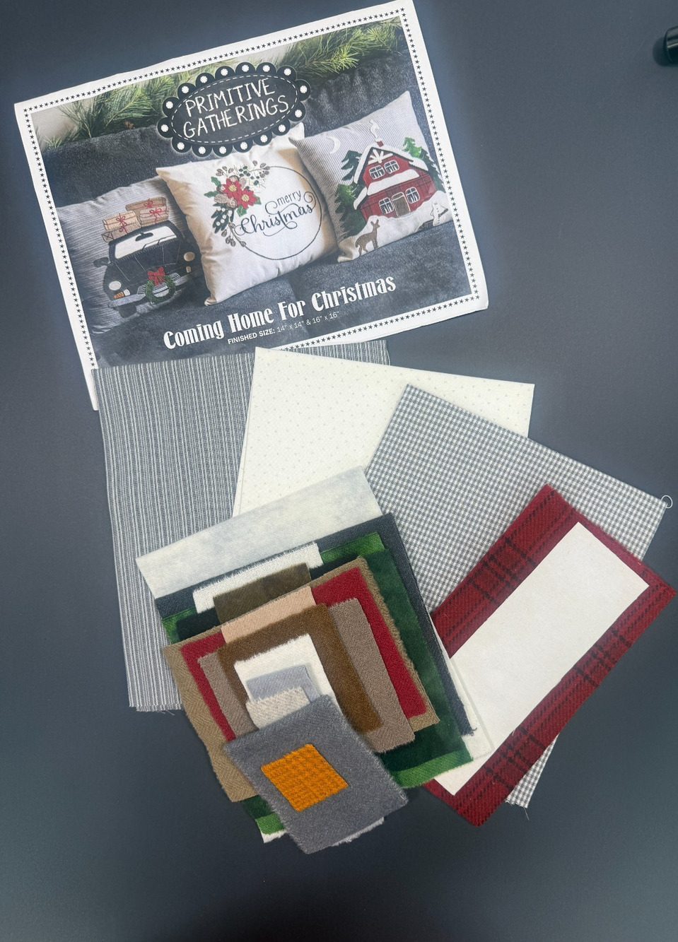 Primitive Gatherings "Coming Home For Christmas" Wool Pillow Kit & Pattern 3